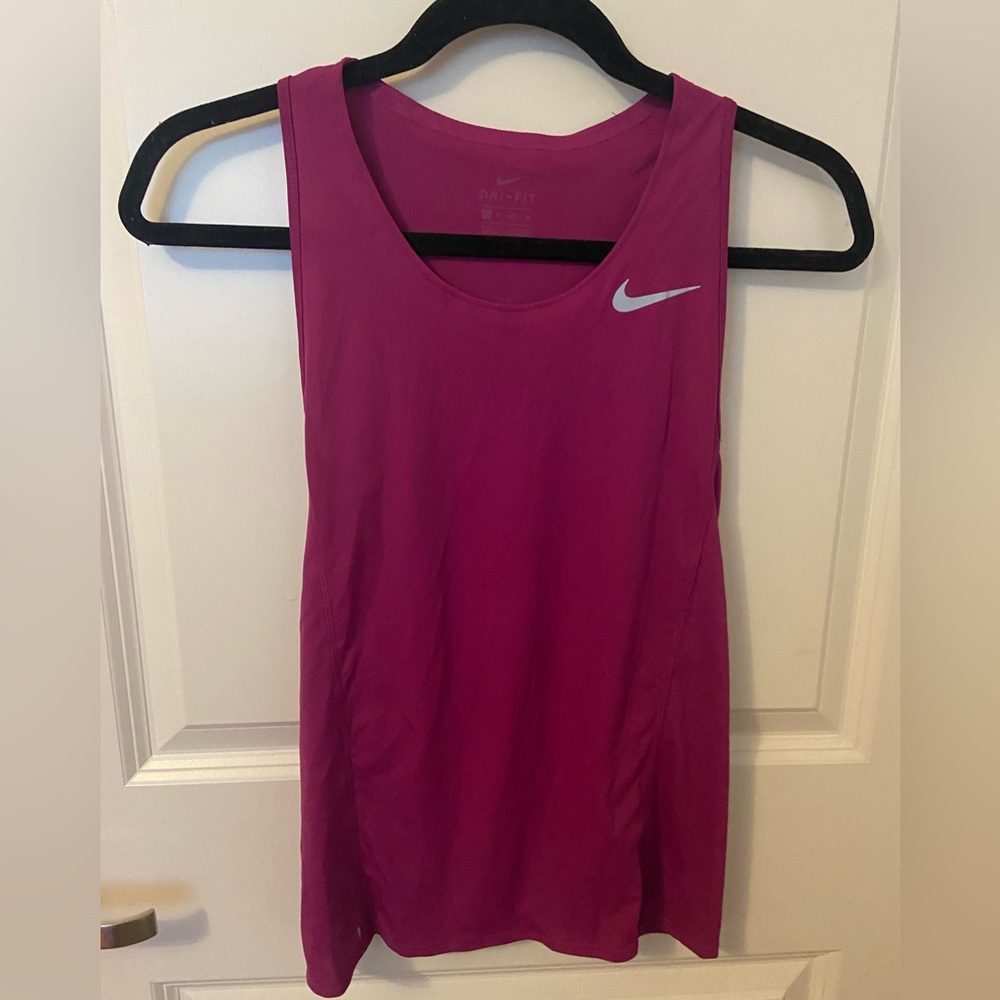 Magenta Nike loose running tank